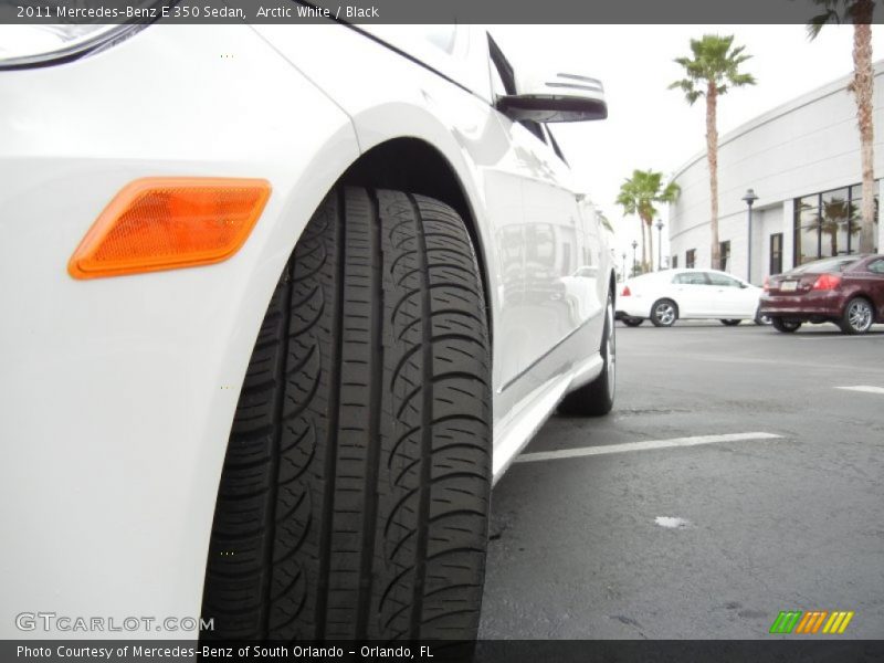 Arctic White / Black 2011 Mercedes-Benz E 350 Sedan