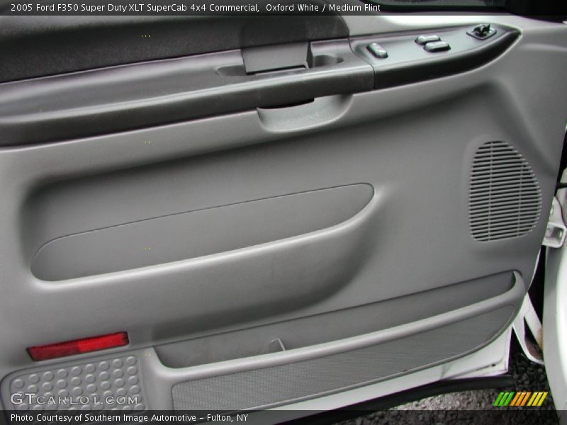 Oxford White / Medium Flint 2005 Ford F350 Super Duty XLT SuperCab 4x4 Commercial