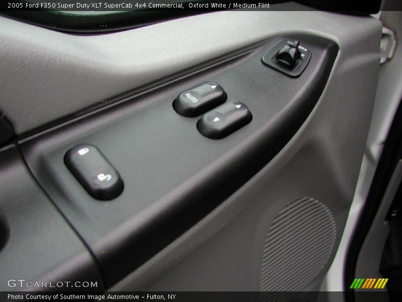 Oxford White / Medium Flint 2005 Ford F350 Super Duty XLT SuperCab 4x4 Commercial