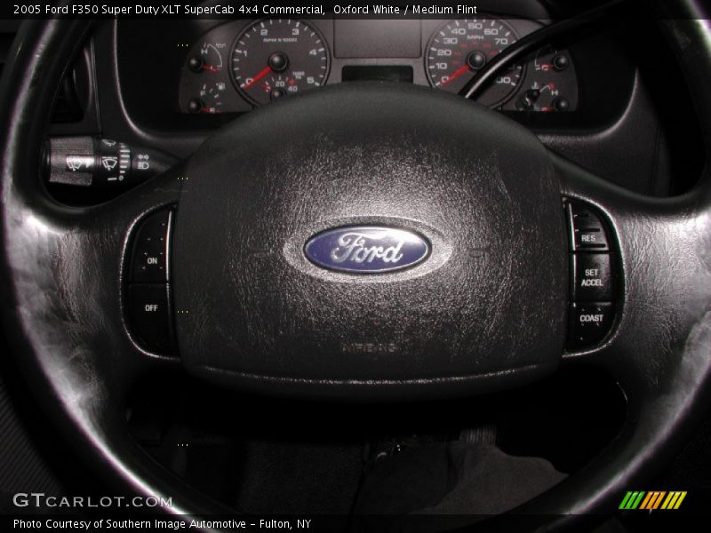 Oxford White / Medium Flint 2005 Ford F350 Super Duty XLT SuperCab 4x4 Commercial