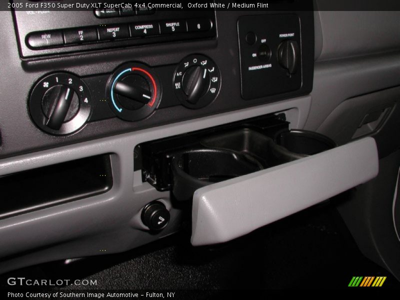 Oxford White / Medium Flint 2005 Ford F350 Super Duty XLT SuperCab 4x4 Commercial