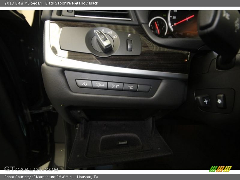 Black Sapphire Metallic / Black 2013 BMW M5 Sedan