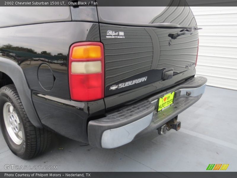Onyx Black / Tan 2002 Chevrolet Suburban 1500 LT