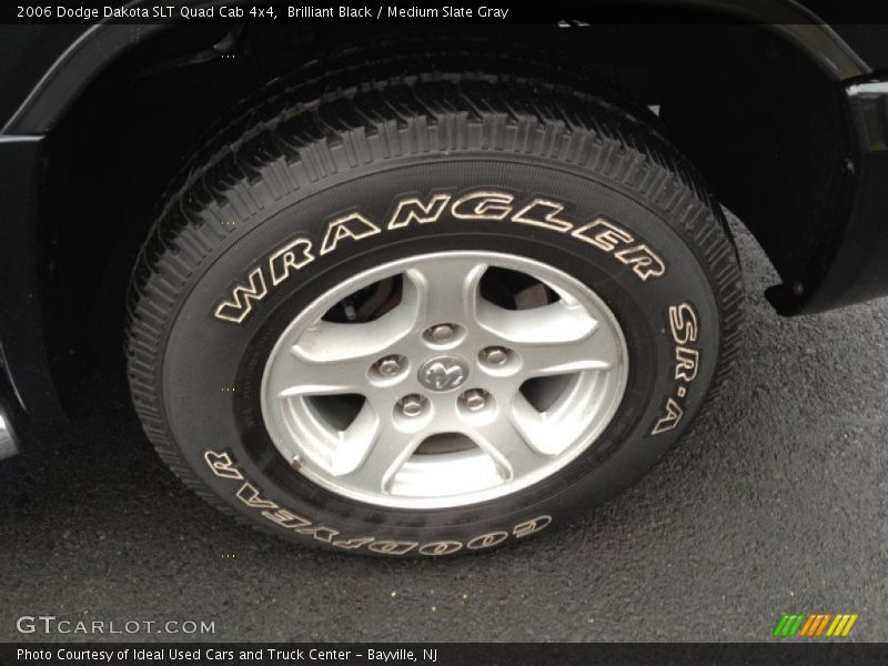 Brilliant Black / Medium Slate Gray 2006 Dodge Dakota SLT Quad Cab 4x4