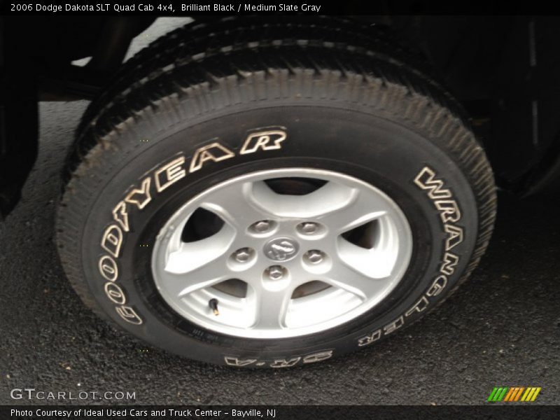 Brilliant Black / Medium Slate Gray 2006 Dodge Dakota SLT Quad Cab 4x4