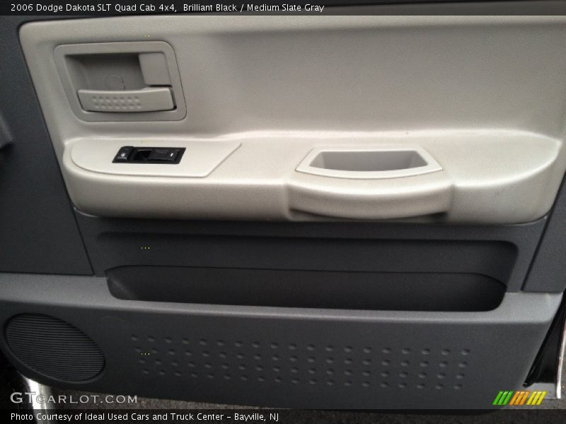 Brilliant Black / Medium Slate Gray 2006 Dodge Dakota SLT Quad Cab 4x4