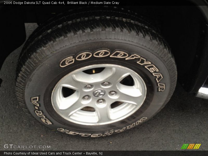 Brilliant Black / Medium Slate Gray 2006 Dodge Dakota SLT Quad Cab 4x4