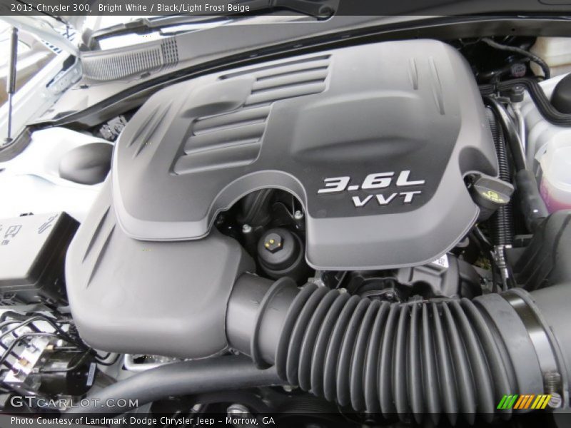 Bright White / Black/Light Frost Beige 2013 Chrysler 300