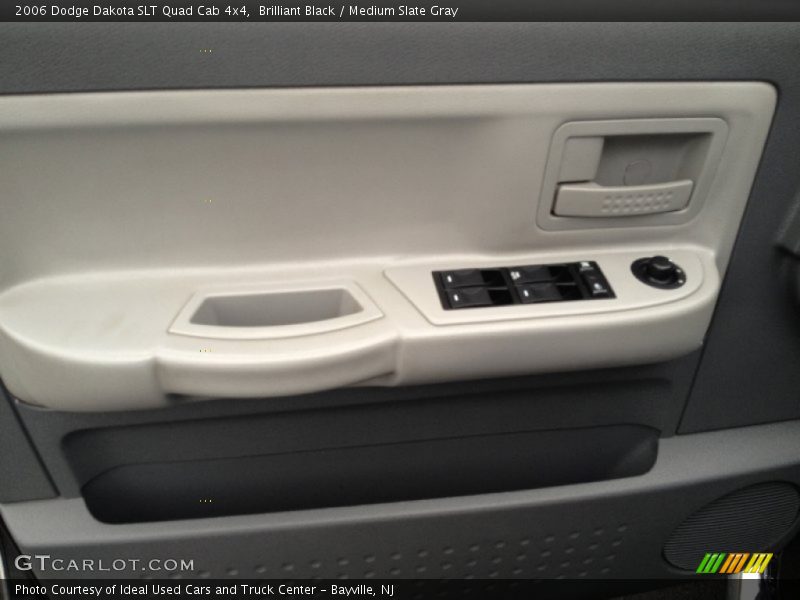 Brilliant Black / Medium Slate Gray 2006 Dodge Dakota SLT Quad Cab 4x4