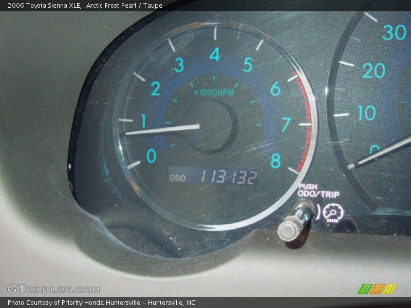 Arctic Frost Pearl / Taupe 2006 Toyota Sienna XLE