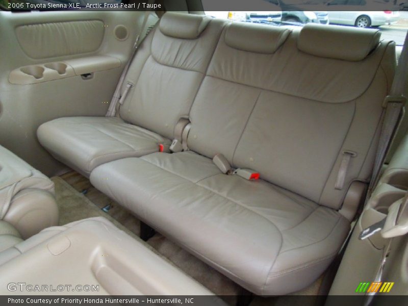 Arctic Frost Pearl / Taupe 2006 Toyota Sienna XLE