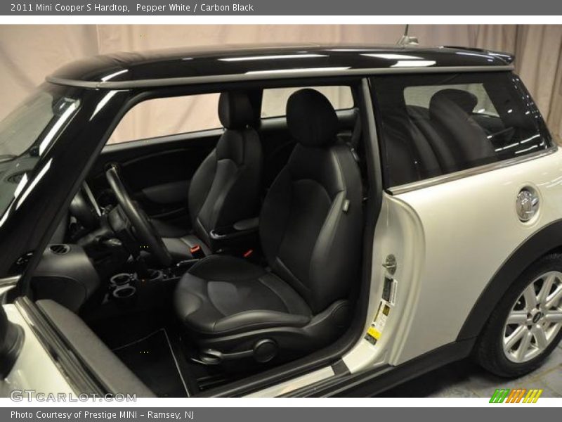 Pepper White / Carbon Black 2011 Mini Cooper S Hardtop