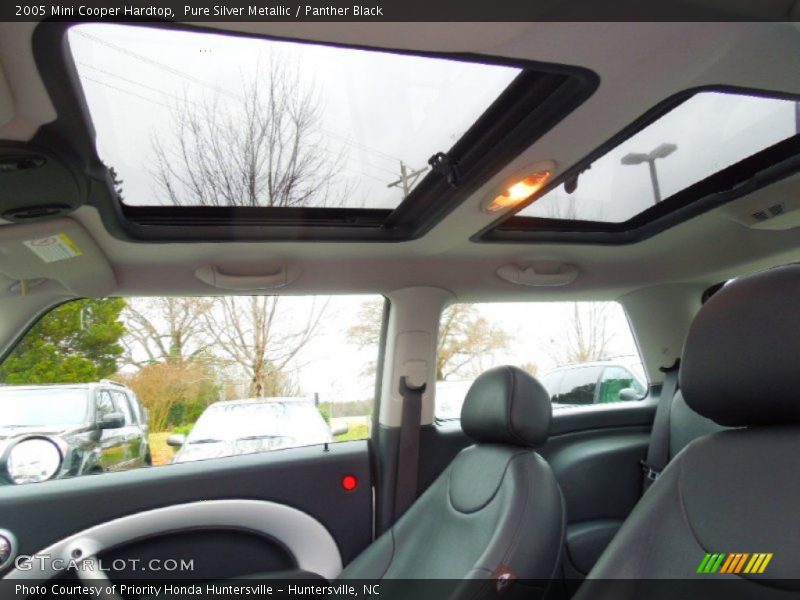 Pure Silver Metallic / Panther Black 2005 Mini Cooper Hardtop