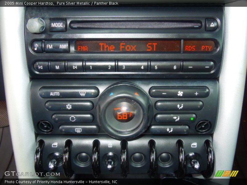 Pure Silver Metallic / Panther Black 2005 Mini Cooper Hardtop