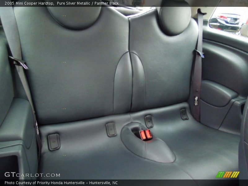 Pure Silver Metallic / Panther Black 2005 Mini Cooper Hardtop