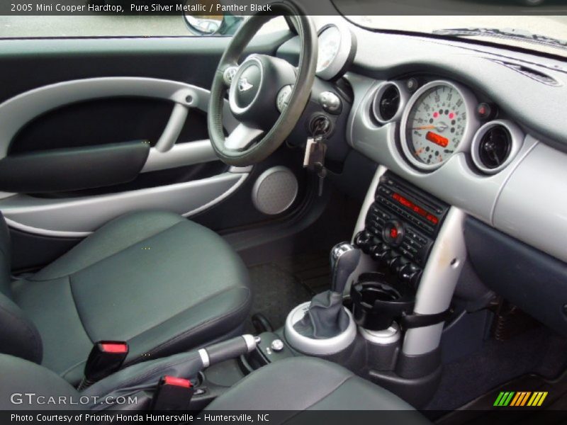 Pure Silver Metallic / Panther Black 2005 Mini Cooper Hardtop