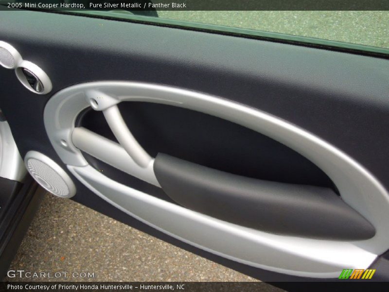 Pure Silver Metallic / Panther Black 2005 Mini Cooper Hardtop