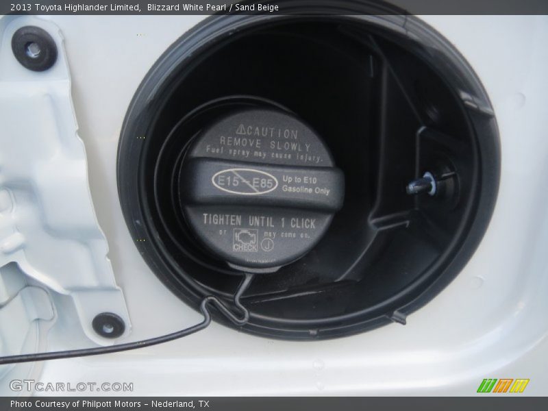 Blizzard White Pearl / Sand Beige 2013 Toyota Highlander Limited