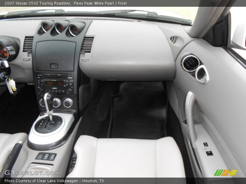 Dashboard of 2007 350Z Touring Roadster