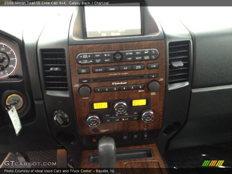 Galaxy Black / Charcoal 2008 Nissan Titan LE Crew Cab 4x4