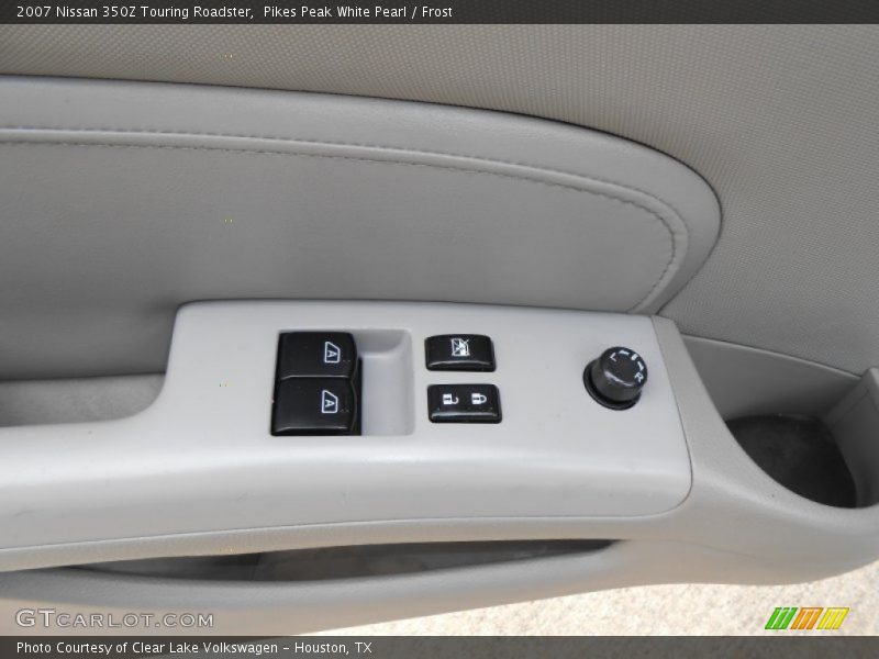 Controls of 2007 350Z Touring Roadster