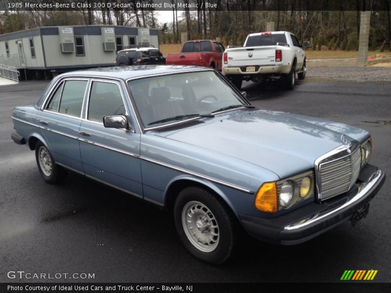 Front 3/4 View of 1985 E Class 300 D Sedan