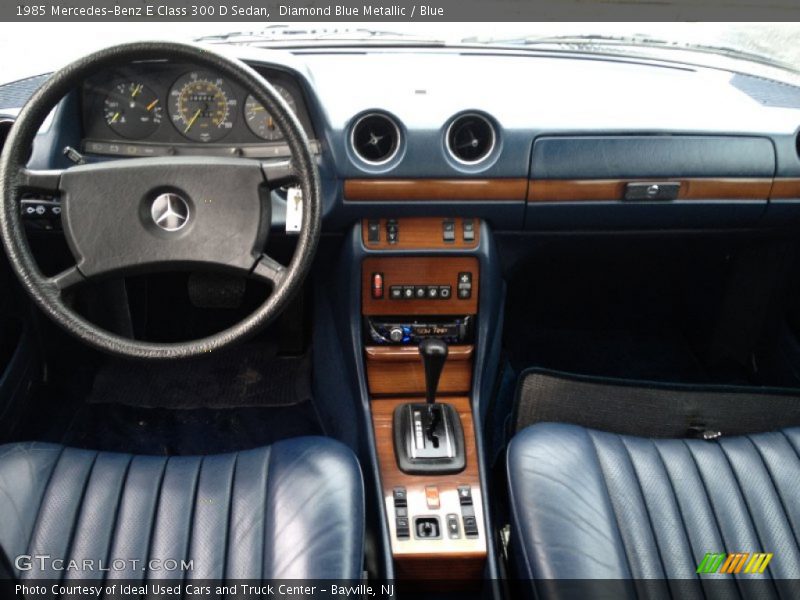 Dashboard of 1985 E Class 300 D Sedan