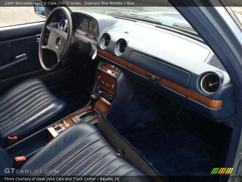 Dashboard of 1985 E Class 300 D Sedan