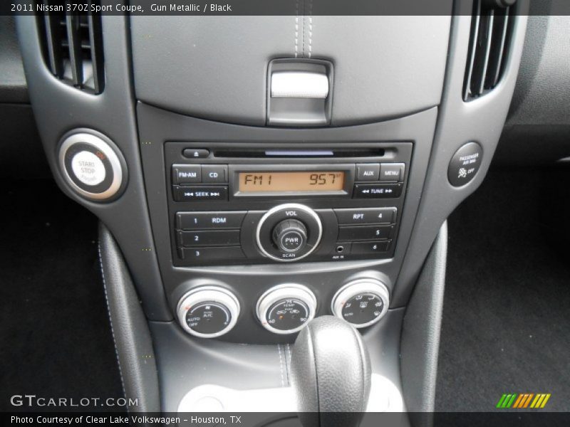 Audio System of 2011 370Z Sport Coupe