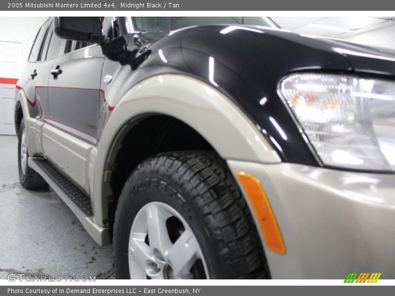 Midnight Black / Tan 2005 Mitsubishi Montero Limited 4x4
