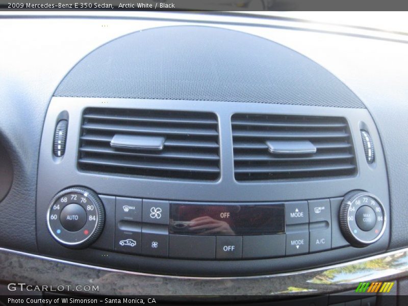 Arctic White / Black 2009 Mercedes-Benz E 350 Sedan