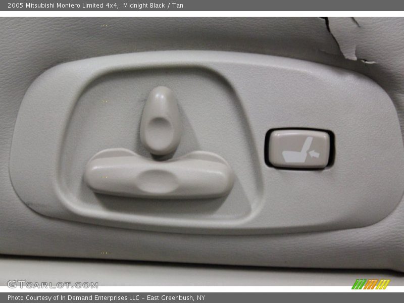 Midnight Black / Tan 2005 Mitsubishi Montero Limited 4x4