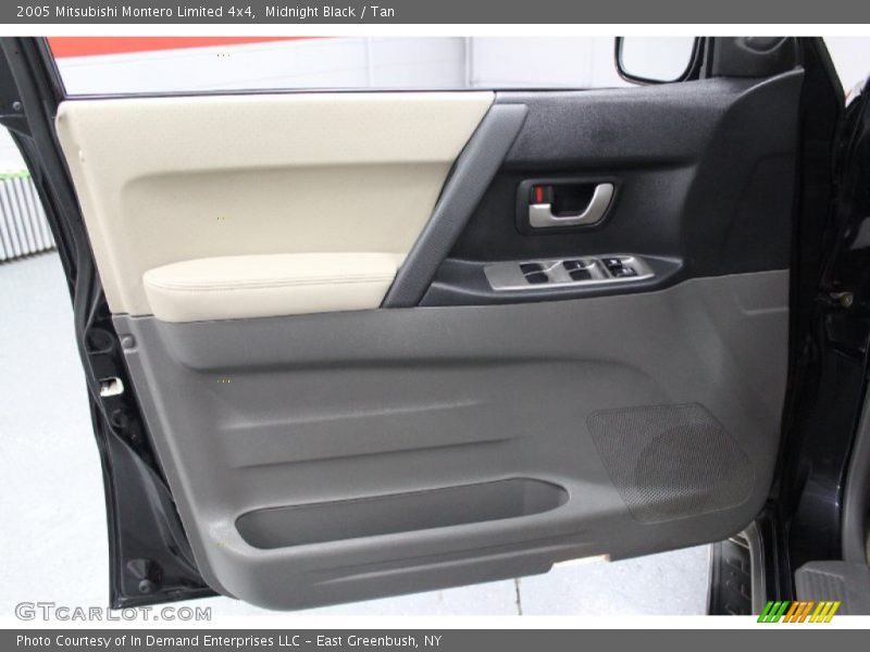 Door Panel of 2005 Montero Limited 4x4