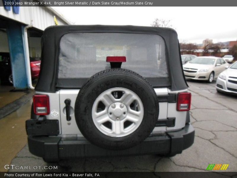 Bright Silver Metallic / Dark Slate Gray/Medium Slate Gray 2009 Jeep Wrangler X 4x4