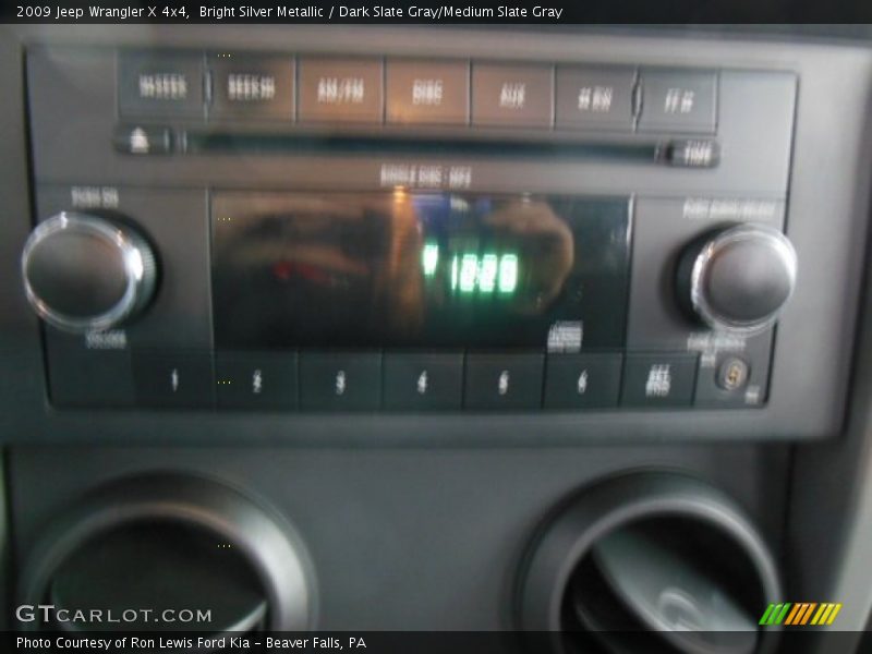 Bright Silver Metallic / Dark Slate Gray/Medium Slate Gray 2009 Jeep Wrangler X 4x4