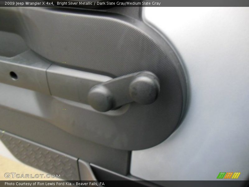 Bright Silver Metallic / Dark Slate Gray/Medium Slate Gray 2009 Jeep Wrangler X 4x4