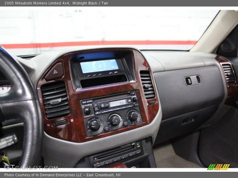 Midnight Black / Tan 2005 Mitsubishi Montero Limited 4x4