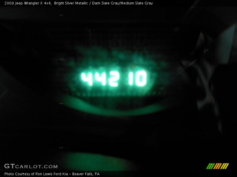 Bright Silver Metallic / Dark Slate Gray/Medium Slate Gray 2009 Jeep Wrangler X 4x4