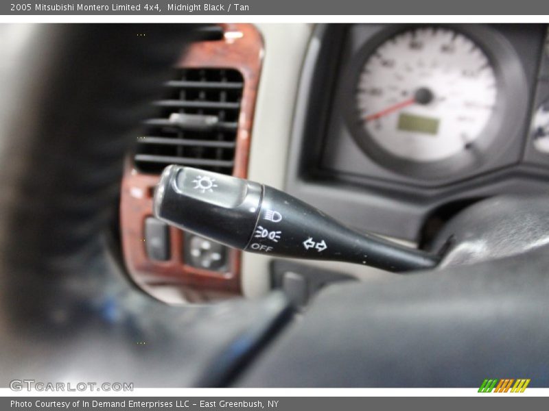 Midnight Black / Tan 2005 Mitsubishi Montero Limited 4x4