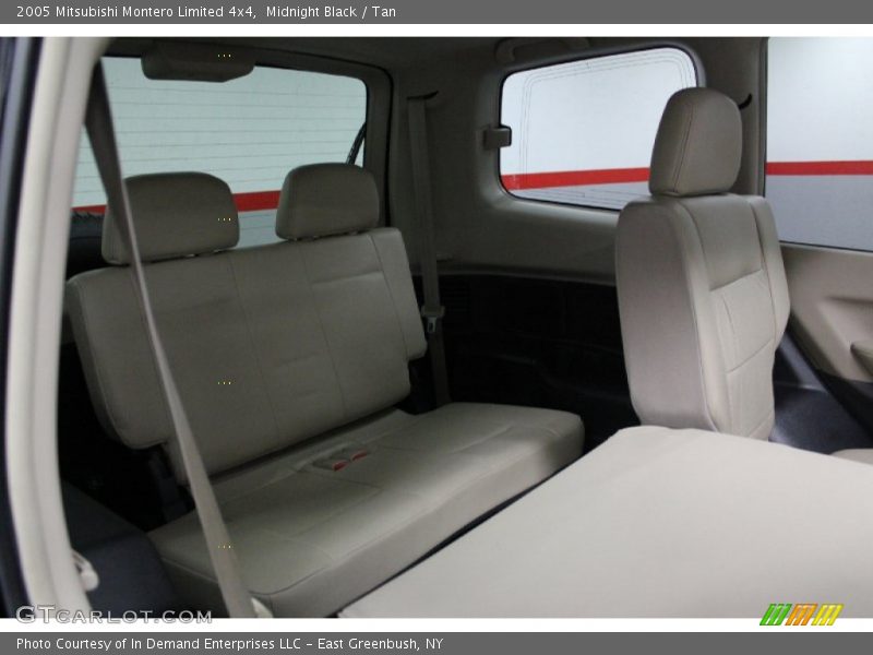 Midnight Black / Tan 2005 Mitsubishi Montero Limited 4x4