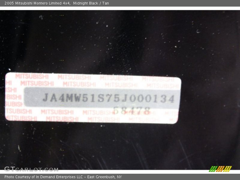 Midnight Black / Tan 2005 Mitsubishi Montero Limited 4x4