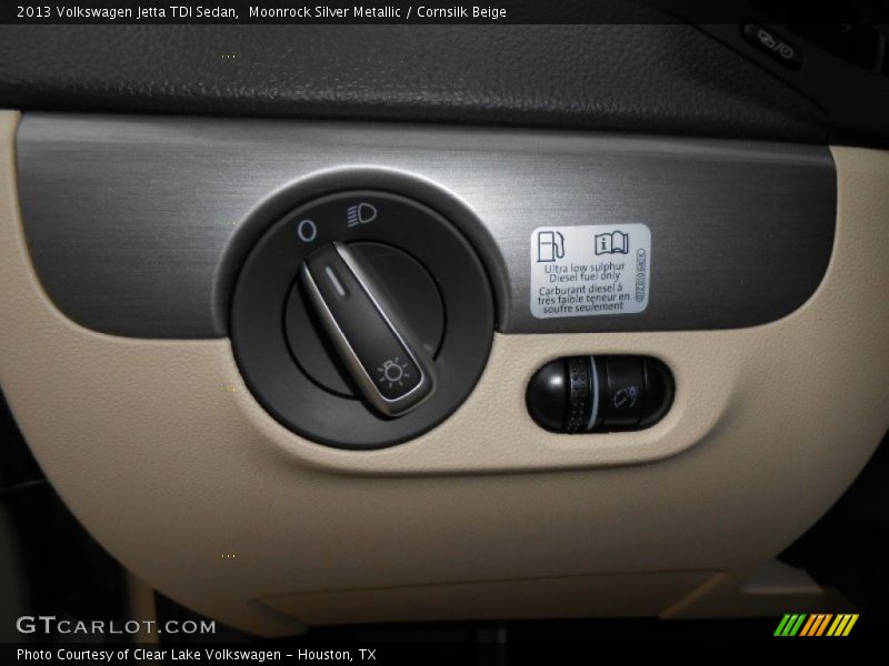Moonrock Silver Metallic / Cornsilk Beige 2013 Volkswagen Jetta TDI Sedan