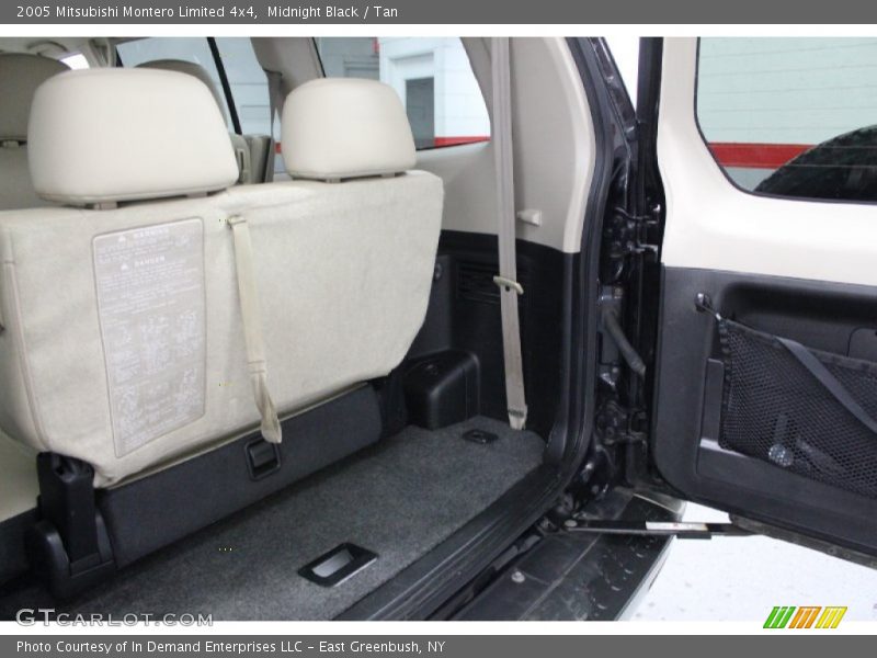 Midnight Black / Tan 2005 Mitsubishi Montero Limited 4x4