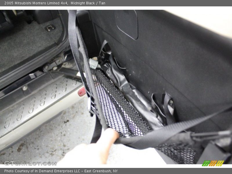 Midnight Black / Tan 2005 Mitsubishi Montero Limited 4x4