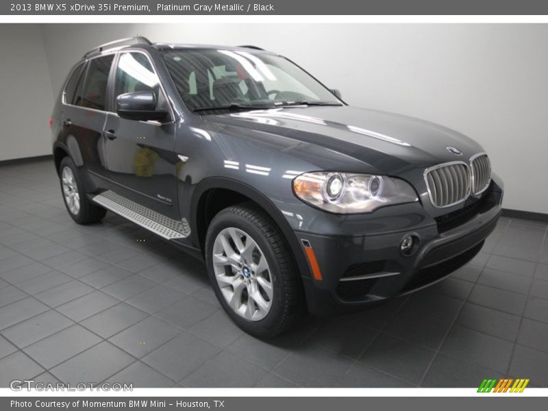 Front 3/4 View of 2013 X5 xDrive 35i Premium