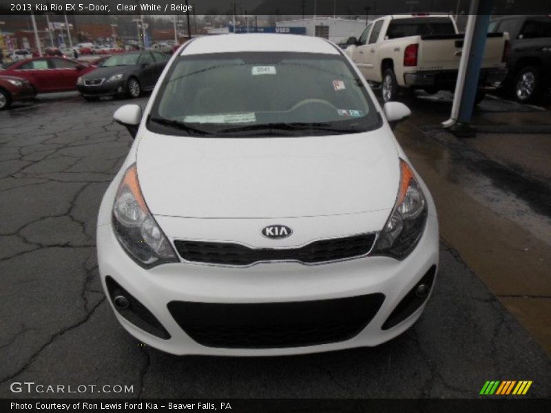 Clear White / Beige 2013 Kia Rio EX 5-Door