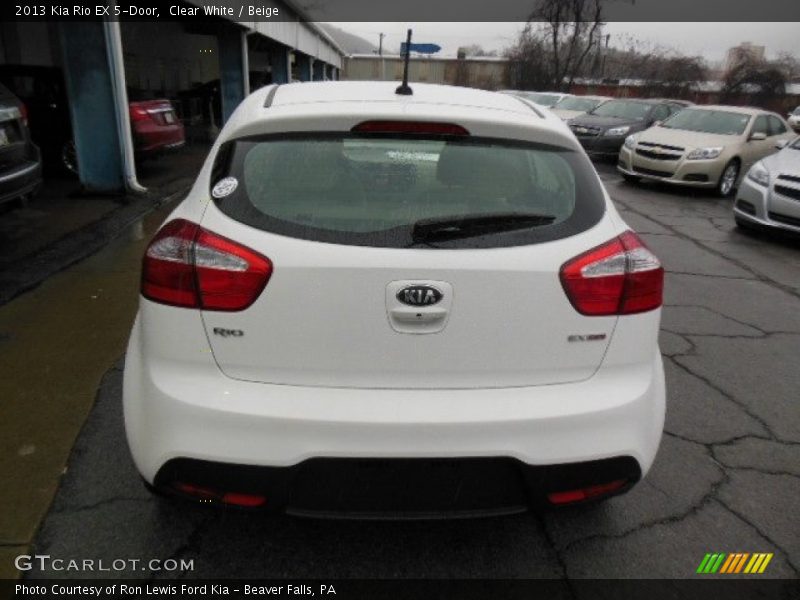 Clear White / Beige 2013 Kia Rio EX 5-Door