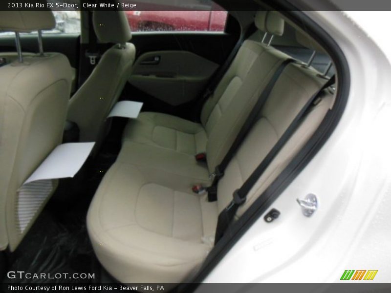 Clear White / Beige 2013 Kia Rio EX 5-Door
