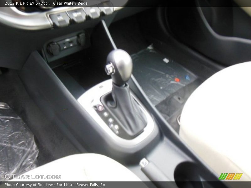 Clear White / Beige 2013 Kia Rio EX 5-Door