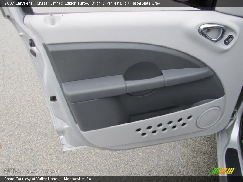 Door Panel of 2007 PT Cruiser Limited Edition Turbo